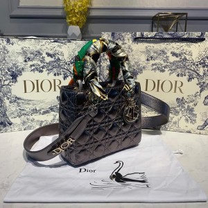 Christian Dior Lady Dior Bag 20cm Gold Hardware Lambskin Leather Spring/Summer 2020 Collection - Image 3