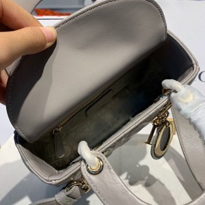 Christian Dior Lady Dior Bag 20cm Gold Hardware Lambskin Leather Spring/Summer 2020 Collection - Image 8