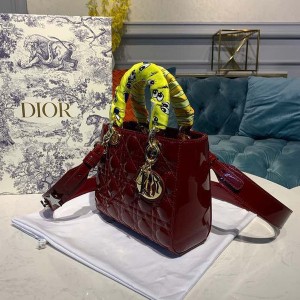 Christian Dior Lady Dior Bag 20cm Gold Hardware Patent Leather Spring/Summer 2020 Collection - Image 3