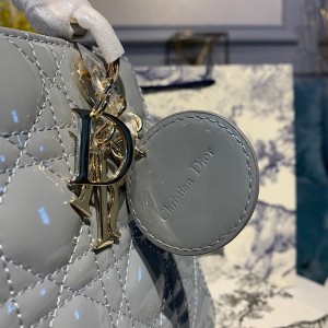 Christian Dior Lady Dior Bag 20cm Gold Hardware Patent Leather Spring/Summer 2020 Collection - Image 3