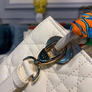 Christian Dior Lady Dior Bag 20cm Gold Hardware Patent Leather Spring/Summer 2020 Collection - Image 5