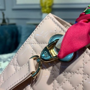 Christian Dior Lady Dior Bag 20cm Gold Hardware Patent Leather Spring/Summer 2020 Collection - Image 5