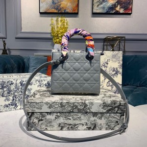 Christian Dior Lady Dior Bag 20cm Silver Hardware Patent Leather Spring/Summer 2020 Collection - Image 3