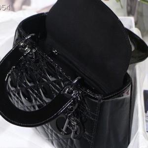 Christian Dior Lady Dior Bag 20cm Ultramatte Shiny Hardware Patent Leather Fall/Winter 2021 Collection - Image 9