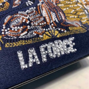 Christian Dior Lady Dior Bag 24cm Embroidered "La Force" Gold Hardware Lambskin Leather Spring/Summer 2020 Collection - Image 5