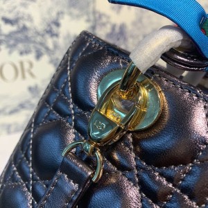 Christian Dior Lady Dior Bag 24cm Gold Hardware Lambskin Leather Spring/Summer 2020 Collection - Image 4