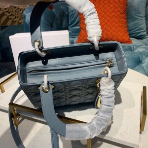 Christian Dior Lady Dior Bag 24cm Gold Hardware Lambskin Leather Spring/Summer 2020 Collection - Image 6