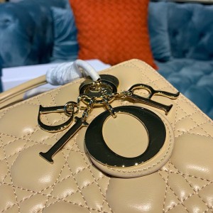 Christian Dior Lady Dior Bag 24cm Gold Hardware Lambskin Leather Spring/Summer 2020 Collection - Image 7