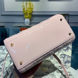 Christian Dior Lady Dior Bag 24cm Gold Hardware Patent Leather Spring/Summer 2020 Collection - Image 3