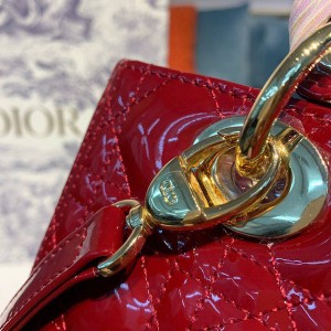 Christian Dior Lady Dior Bag 24cm Gold Hardware Patent Leather Spring/Summer 2020 Collection - Image 6
