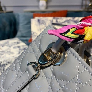 Christian Dior Lady Dior Bag 24cm Gold Hardware Patent Leather Spring/Summer 2020 Collection - Image 8