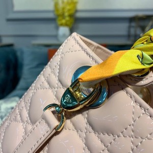 Christian Dior Lady Dior Bag 24cm Gold Hardware Patent Leather Spring/Summer 2020 Collection - Image 8