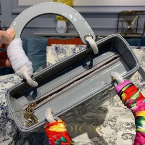 Christian Dior Lady Dior Bag 24cm Gold Hardware Patent Leather Spring/Summer 2020 Collection - Image 9