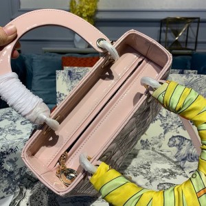 Christian Dior Lady Dior Bag 24cm Gold Hardware Patent Leather Spring/Summer 2020 Collection - Image 9