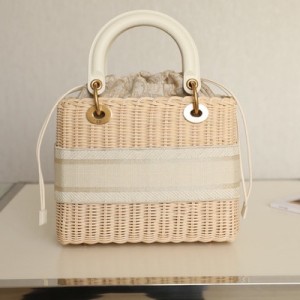Christian Dior Lady Dior Bag 24cm M0565 White Dior Oblique Jacquard Embroidery Canvas Fall/Winter 2022 Collection - Image 4