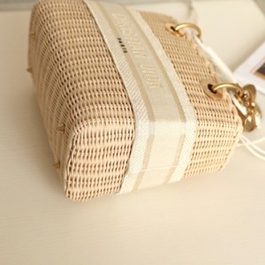 Christian Dior Lady Dior Bag 24cm M0565 White Dior Oblique Jacquard Embroidery Canvas Fall/Winter 2022 Collection - Image 6