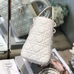 Christian Dior Lady Dior Bag 24cm Matte Hardware Lambskin Leather Fall/Winter 2020 Collection - Image 4