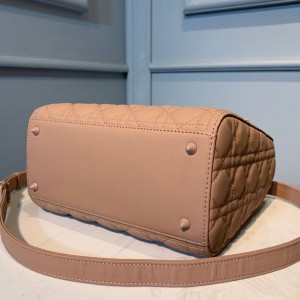 Christian Dior Lady Dior Bag 24cm Matte Hardware Lambskin Leather Spring/Summer 2020 Collection - Image 4