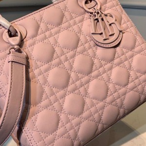 Christian Dior Lady Dior Bag 24cm Matte Hardware Lambskin Leather Spring/Summer 2020 Collection - Image 6