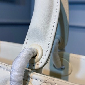 Christian Dior Lady Dior Bag 24cm Matte Hardware Lambskin Leather Spring/Summer 2020 Collection - Image 9