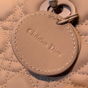 Christian Dior Lady Dior Bag 24cm Matte Hardware Lambskin Leather Spring/Summer 2020 Collection - Image 10