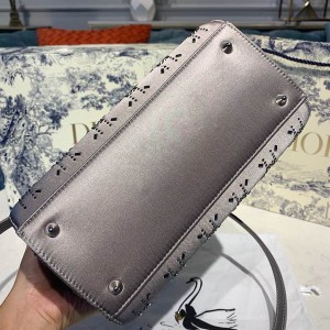 Christian Dior Lady Dior Bag 24cm Silver Hardware Bead Embroidered Satin/Lambskin Leather Spring/Summer 2020 Collection - Image 4