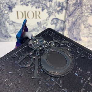 Christian Dior Lady Dior Bag 24cm Silver Hardware Bead Embroidered Satin/Lambskin Leather Spring/Summer 2020 Collection - Image 4