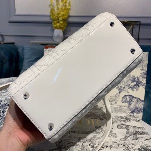 Christian Dior Lady Dior Bag 24cm Silver Hardware Patent Leather Spring/Summer 2020 Collection - Image 3