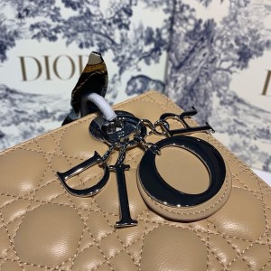 Christian Dior Lady Dior Bag 24cm Silver Hardware with Embellished Bag Strap Lambskin Leather Spring/Summer 2020 Collection - Image 7
