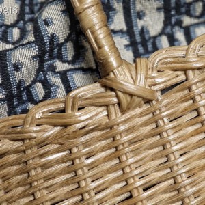 Christian Dior Lady Dior Bag 28cm M0565 Blue Dior Oblique Jacquard Embroidery Canvas Fall/Winter 2022 Collection - Image 6