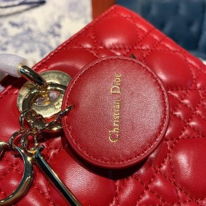 Christian Dior Lady Dior Bag 32cm Gold Hardware Lambskin Leather Spring/Summer 2020 Collection - Image 6