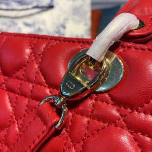 Christian Dior Lady Dior Bag 32cm Gold Hardware Lambskin Leather Spring/Summer 2020 Collection - Image 7