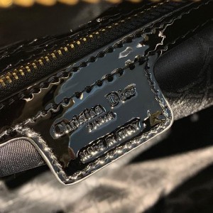 Christian Dior Lady Dior Bag 32cm Gold Hardware Patent Leather Spring/Summer 2020 Collection - Image 7
