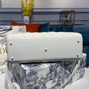 Christian Dior Lady Dior Bag 32cm Matte Hardware Lambskin Leather Spring/Summer 2020 Collection - Image 4