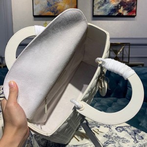 Christian Dior Lady Dior Bag 32cm Matte Hardware Lambskin Leather Spring/Summer 2020 Collection - Image 6