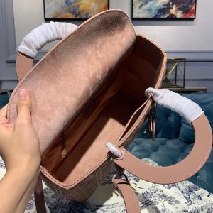 Christian Dior Lady Dior Bag 32cm Matte Hardware Lambskin Leather Spring/Summer 2020 Collection - Image 8