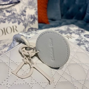 Christian Dior Lady Dior Bag 32cm Matte Hardware Lambskin Leather Spring/Summer 2020 Collection - Image 8
