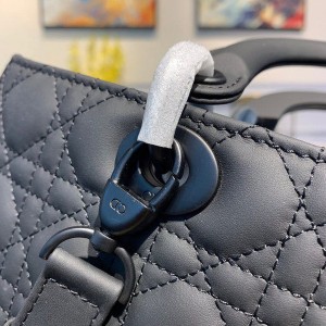 Christian Dior Lady Dior Bag 32cm Matte Hardware Lambskin Leather Spring/Summer 2020 Collection - Image 9