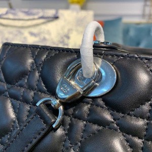 Christian Dior Lady Dior Bag 32cm Silver Hardware Lambskin Leather Spring/Summer 2020 Collection - Image 6