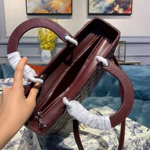 Christian Dior Lady Dior Bag 32cm Silver Hardware Lambskin Leather Spring/Summer 2020 Collection - Image 9