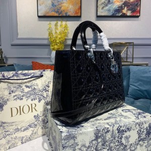 Christian Dior Lady Dior Bag 32cm Silver Hardware Patent Leather Spring/Summer 2020 Collection - Image 3