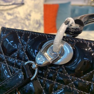 Christian Dior Lady Dior Bag 32cm Silver Hardware Patent Leather Spring/Summer 2020 Collection - Image 7