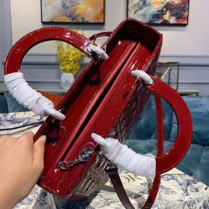Christian Dior Lady Dior Bag 32cm Silver Hardware Patent Leather Spring/Summer 2020 Collection - Image 8