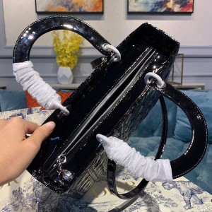 Christian Dior Lady Dior Bag 32cm Silver Hardware Patent Leather Spring/Summer 2020 Collection - Image 9