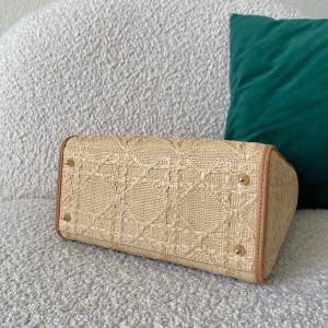 Christian Dior Lady Dior Bag Medium 24cm Gold Hardware Natural Raffia/Calfskin Leather Spring/Summer 2022 Collection - Image 3