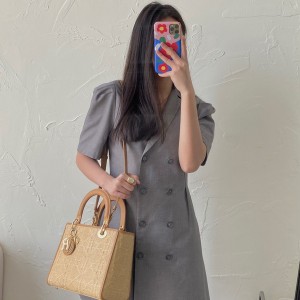 Christian Dior Lady Dior Bag Medium 24cm Gold Hardware Natural Raffia/Calfskin Leather Spring/Summer 2022 Collection - Image 10