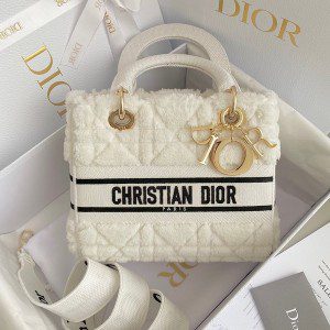 Christian Dior Lady Dior Bag Medium 24cm Gold Hardware Sheepskin Fur/Calfskin Leather Fall/Winter 2022 Collection - Image 9