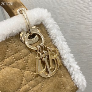 Christian Dior Lady Dior Cannage Shearling Bag 17cm with Gold Hardware Embroidery Canvas Spring/Summer 2021 Collection - Image 3