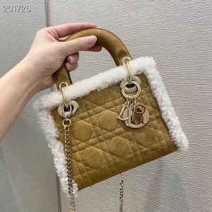 Christian Dior Lady Dior Cannage Shearling Bag 17cm with Gold Hardware Embroidery Canvas Spring/Summer 2021 Collection - Image 5