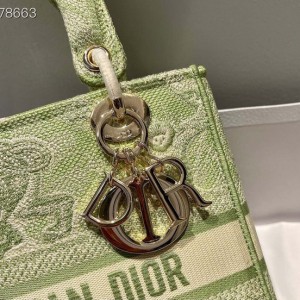 Christian Dior Lady Dior D-Lite Toile de Jouy Reverse 24cm with Gold Hardware Embroidery Canvas Spring/Summer 2021 Collection - Image 5